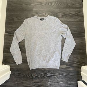 Zara man basic gray crew sweater